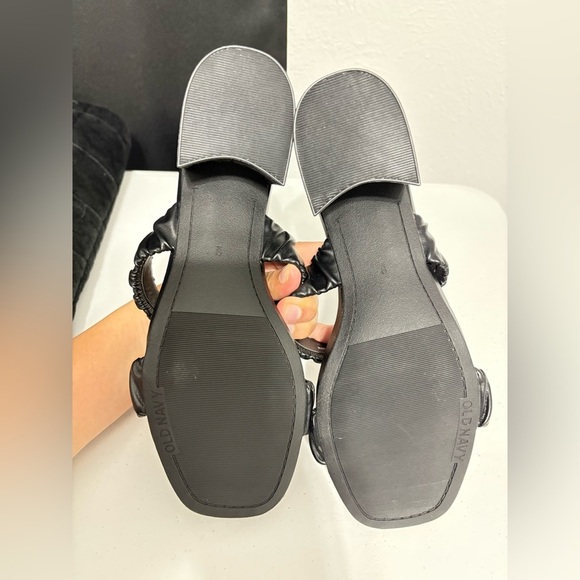 NWOT Old Navy Faux-Leather Strappy Block-Heel  Mule Sandals Size: 9 - Picture 9 of 10